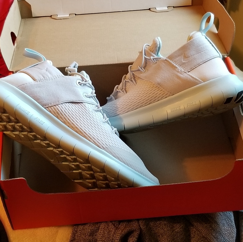 Nike Free Commuters